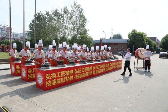 太好哭了!安徽新东方金典总厨20-12班家长鉴证会顺利举行!