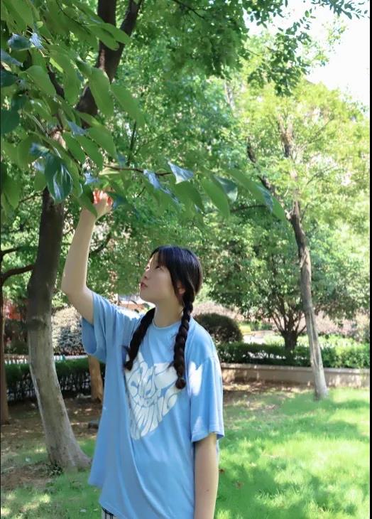 ���������¡�����ͮ��������Ĺ��´Ӱ����¶�����ʼ~