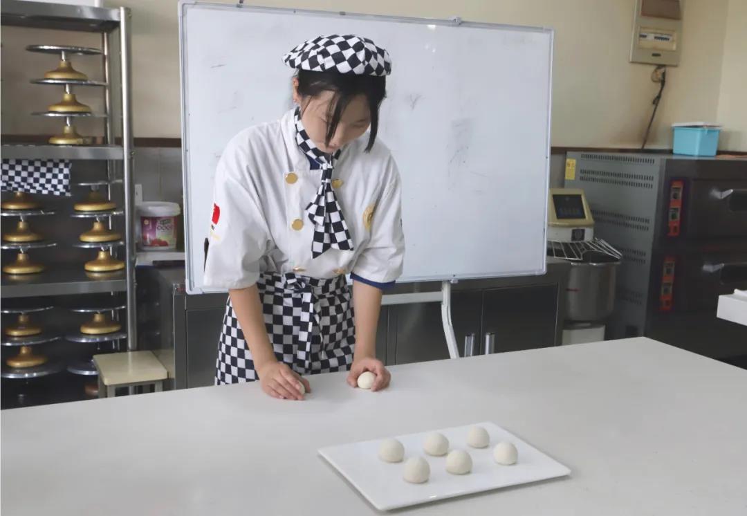 初高中生学西点优势何在?