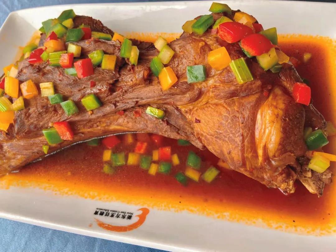 �����¶������ѧУ�в�רҵѧ����Ʒ