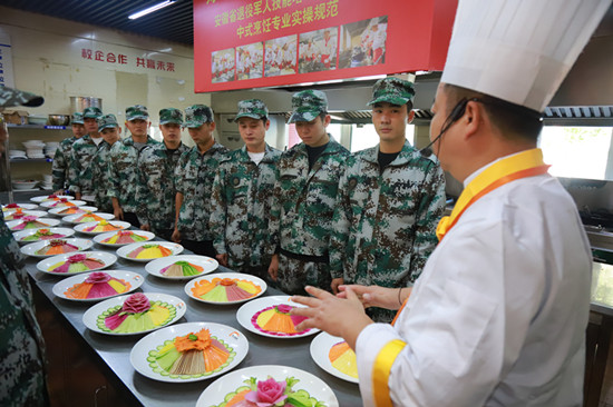 ���鲻��ɫ��������˽��ްྫ��˲��