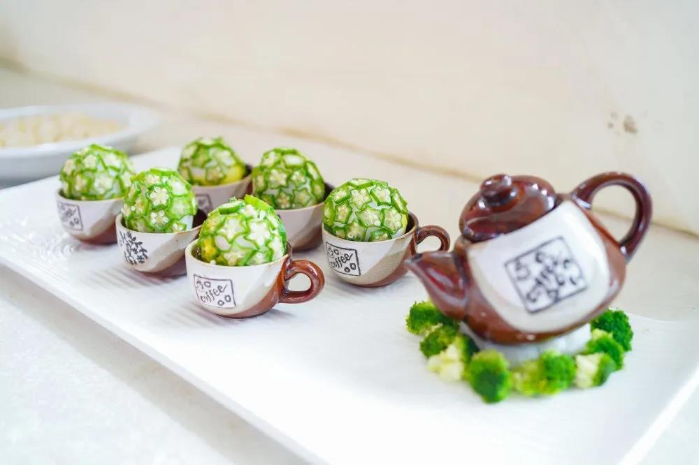 �����¶�����У԰��������ȱ��ʳ