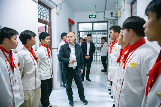 ����ѧ����������¶���Ժ���߽�ѧ�����ᣬ������һ���