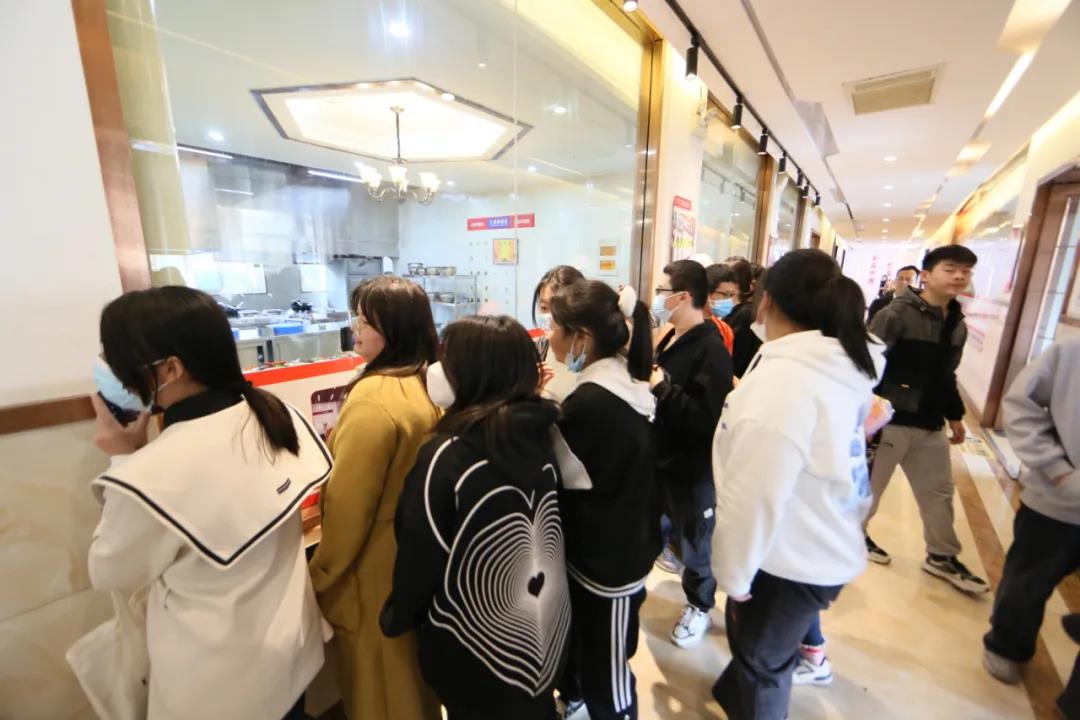 美食研学欢乐游,幸福启程新东方