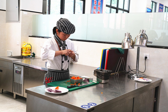 考核见真功!西餐专业刀工考核圆满举行