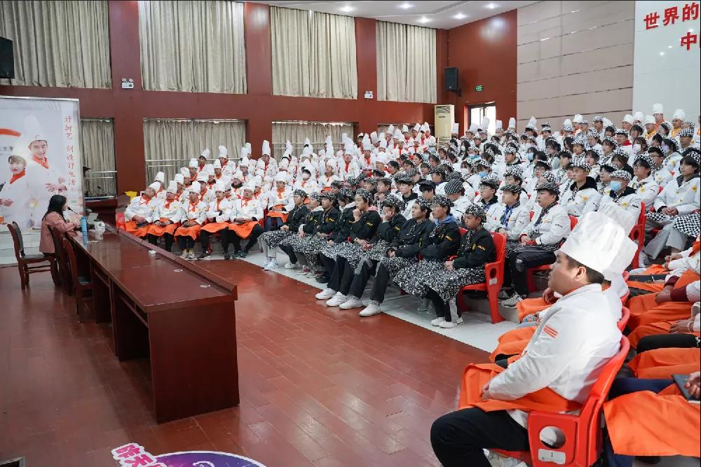 美好青春,我做主——安徽新东方青少年安全专题讲座