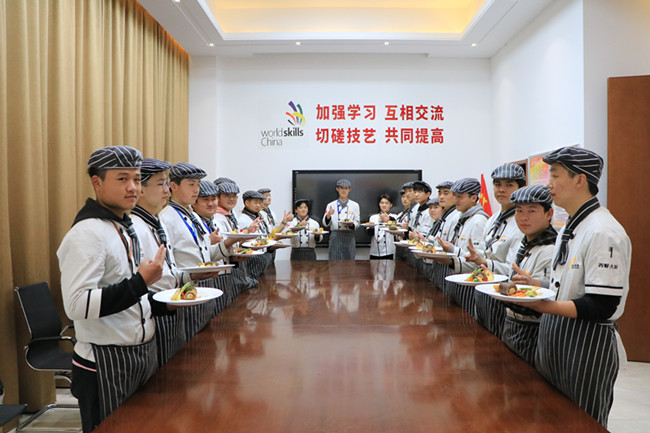 ����רҵ�׶ο���Բ�����У�������ѧ���ǵ���Ʒ��