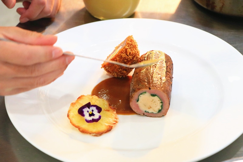 ����רҵ�׶ο���Բ�����У�������ѧ���ǵ���Ʒ��