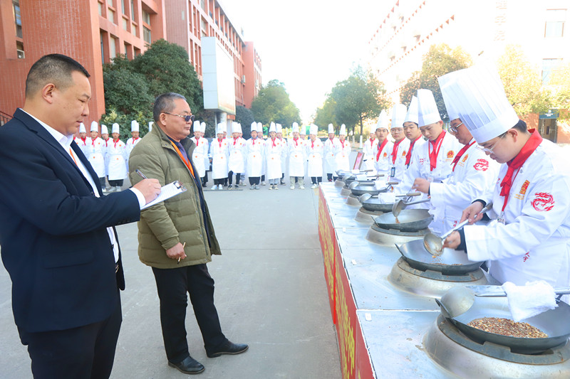 中餐学生阶段考核圆满举行