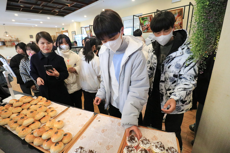 ��ĩ��ѧ��|Ȥζ���ã��Ӱ����¶�����ʼ��