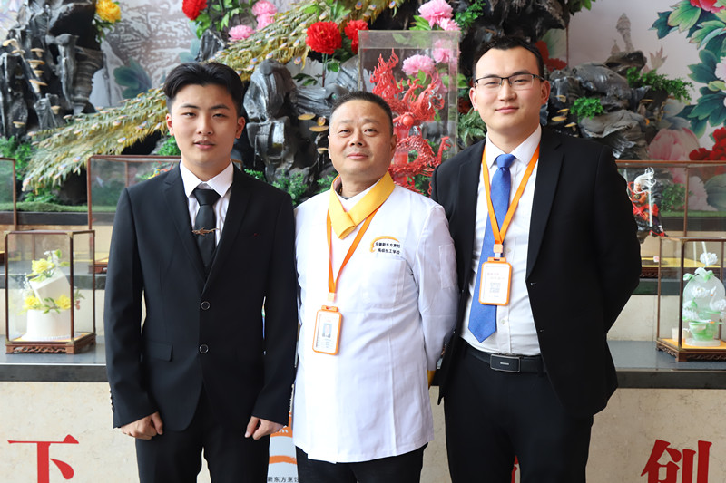 ��ҵ���֣�Ը��ȥǰ���ƽ�