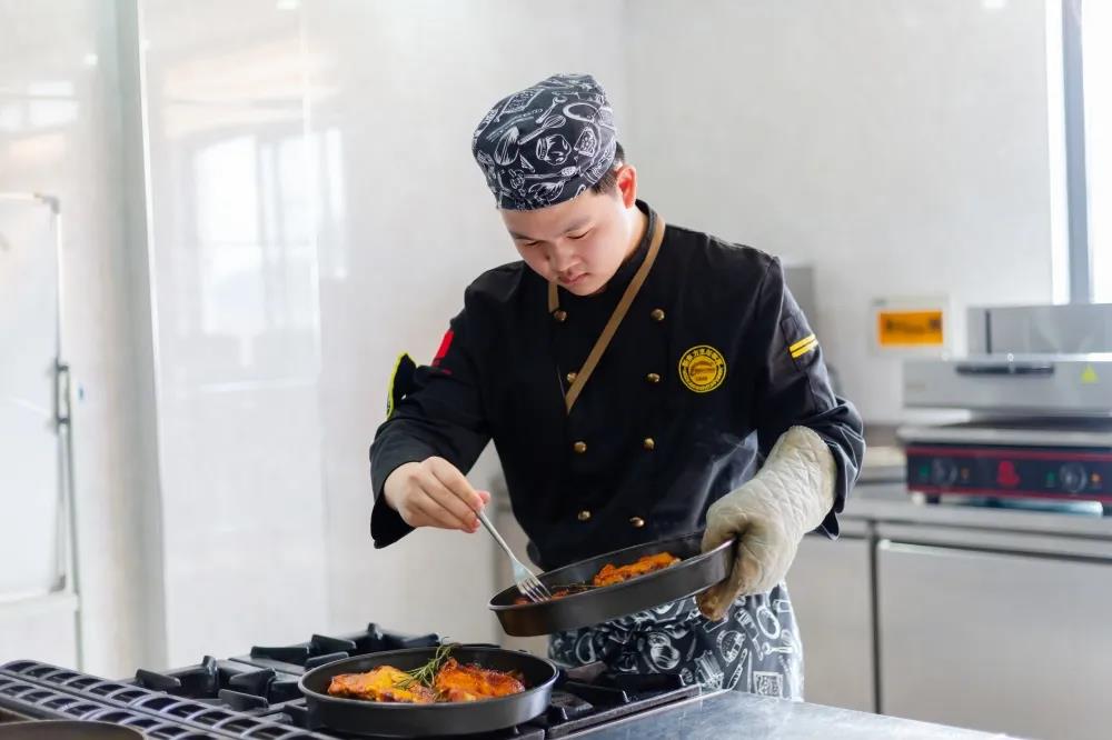 职业教育,创造另一种可能,学技术来安徽新东方