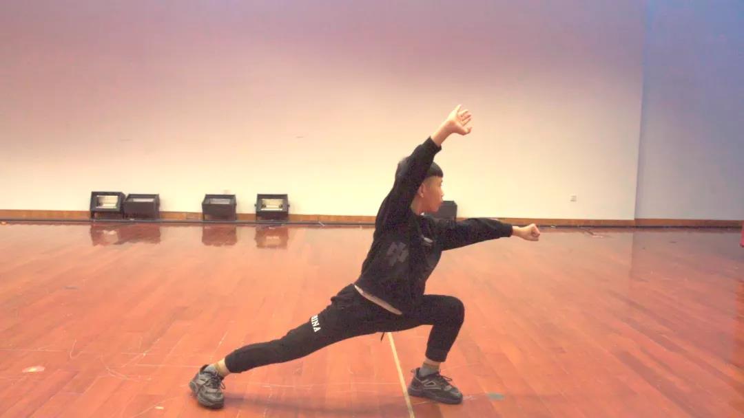 �����¶���2022��Ԫ�����ջ���Ԥ���ذ���Ϯ������~