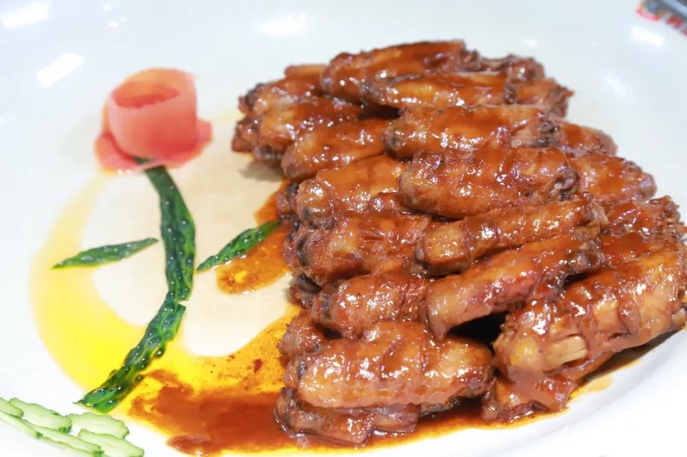 �����¶���������ʳ�ý��쿪ҵ������ֳ�̫������