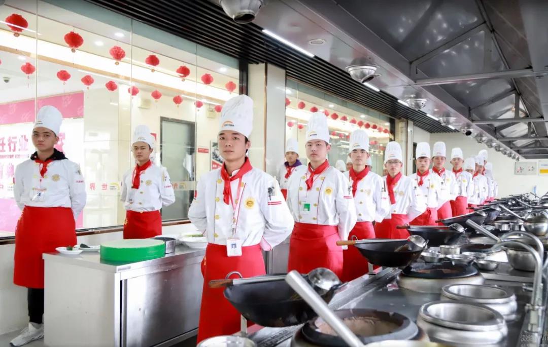 厨师短期培训哪里好?来安徽新东方烹饪学校