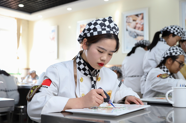 ѧ���㵰�⵽ʲôѧУ�ã��������¶������ѧУ