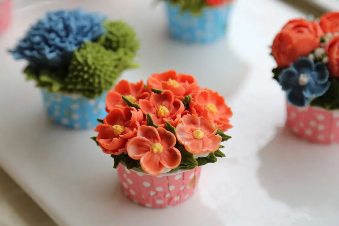 春暖花开,安徽新东方送你一朵不会凋谢的花