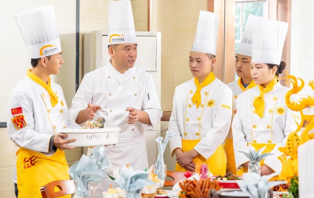 厨师短期培训去哪里比较好?安徽新东方欢迎学子报读