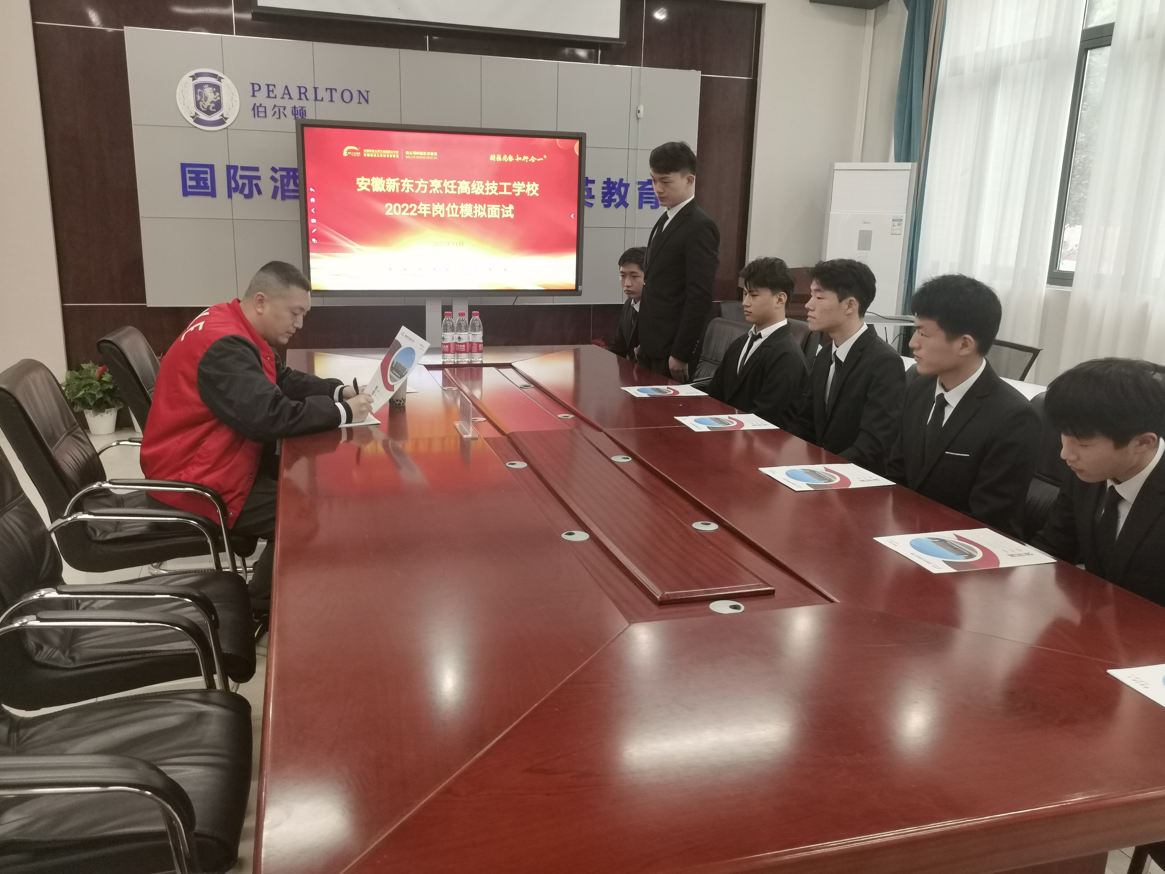 开展岗位模拟面试,安徽新东方让学子好就业、就好业