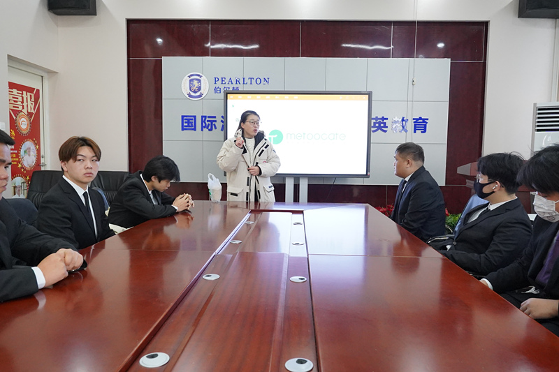 蜜桃餐饮来我校开展专场宣讲及模拟面试