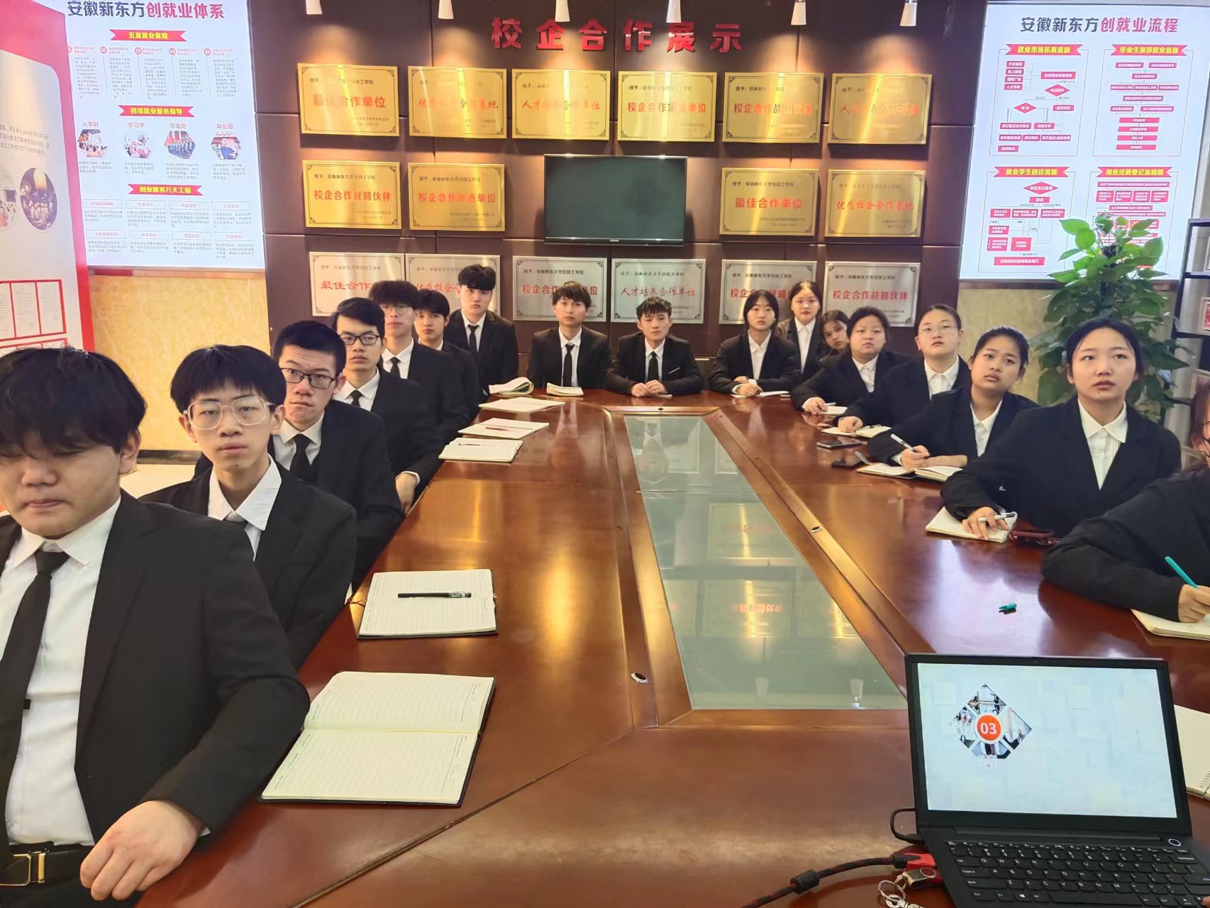 开展创就业指导课程,促进毕业学子顺利创就业