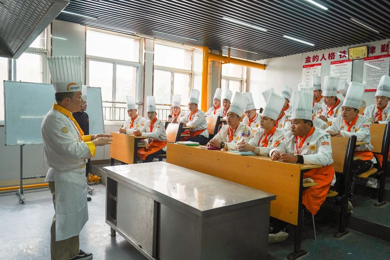 大师进校园——传承匠魂 铸造匠心
