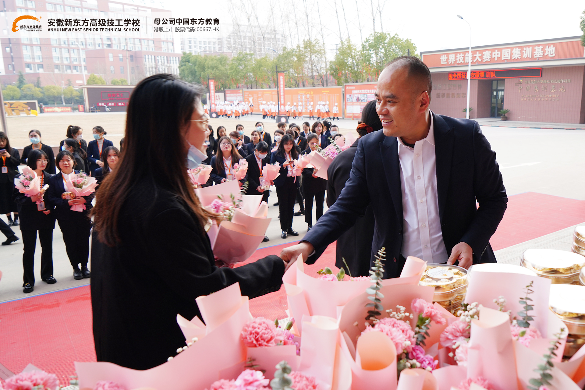 三月与你 皆为春天